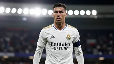 El delantero Julián Álvarez del Atlético de Madrid recibió abucheos y se prepararon peluches de ratas para lanzarle al...