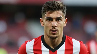 Nico Williams fue titular en el Athletic Club para el partido de Liga ante un Atlético de Madrid que llega invicto al San...
