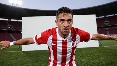 LaLiga ha presentado una denuncia formal por los cánticos proferidos por aficionados del Atlético en el Fondo Sur del...