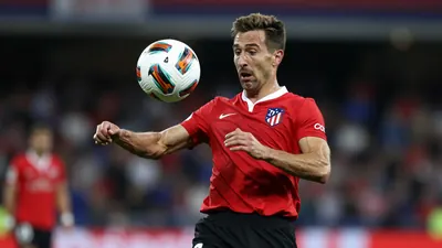 El Atletico Madrid busca un nuevo defensa para reforzar su equipo, mientras que el club lucha por mantener su posición en...