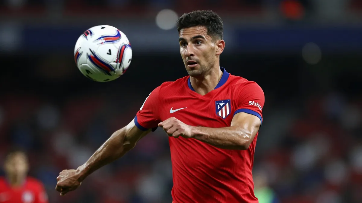 Atlético Madrid resiste en derrota 2-1 y analiza su defensa