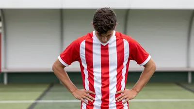 El filial rojiblanco perdió 2-1 en el Nou Estadi Costa Daurada, su quinto partido consecutivo sin ganar, en una jornada...