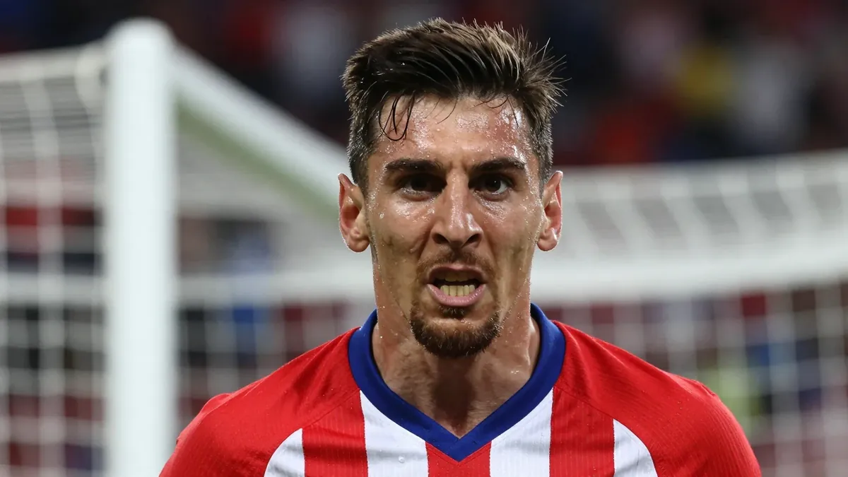 El campeón del mundo Álex Baena anotó dos goles en el triunfo 3-1 del Atlético de Madrid en el Sánchez Pizjuán y habló...