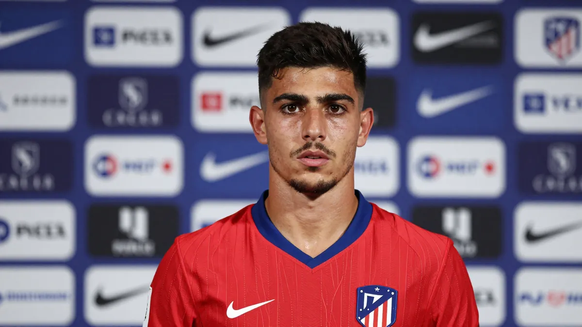 Atlético de Madrid anuncia varios fichajes oficiales, incluyendo a Cuti Romero y otros talentos, mientras el club se...
